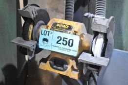 DEWALT DW758 8" DOUBLE END BENCH GRINDER, S/N N/A