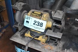 DEWALT DW758 8 " DOUBLE END BENCH GRINDER, S/N N/A