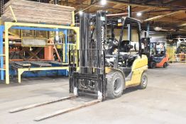 HYUNDAI 30L-9A LPG FORKLIFT WITH 5890LBS CAPACITY, 185” MAX REACH, 3-STAGE HIGH VISIBILITY MAST,