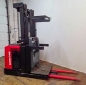 RAYMOND (2008) 5200-OPC30TT 3,000 LB. CAPACITY 24V ELECTRIC ORDER PICKER FORKLIFT WITH 240” MAX.