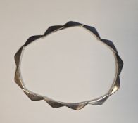 Hans Hansen silver peak necklace designed by Bent Gabrielsen and retailed by Georg Jensen, 38cm