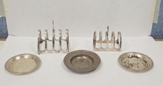 George V silver four-slice toast rack, Birmingham 1929, William Devenport, 8.5cm long, a George VI