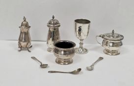 George V silver three-piece cruet set, Birmingham 1936, James Rose, of plain baluster form, the salt