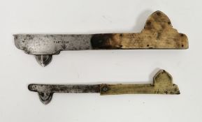19th century veterinary blood letting fleam by Fletcher, the horn case holding three steel blades,