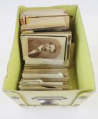 Large quantity of Victorian and later cartes-de-visite