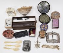 19th century snuff box, the hinged cover with inlaid metal decoration, three 19th century bone