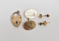 9ct gold heart-shaped padlock clasp, a single 9ct gold cufflink with oval plates and chain link
