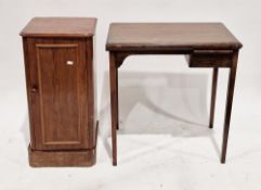 Early 20th century mahogany child's desk with slide-out shelf to side and front, short single