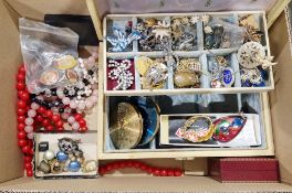 Quantity of costume jewellery including a Pandora bracelet in box, a mid-20th century diamante paste