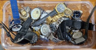 Quantity of gents wristwatches, quartz and automatic Condition Report All watches sold untested