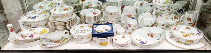 Royal Worcester Evesham pattern bone china dinner service including vegetable tureens in sizes, part