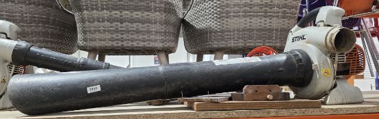 Stihl BG86C petrol leaf blower, 110cm long (please note VAT will be payable on the hammer)