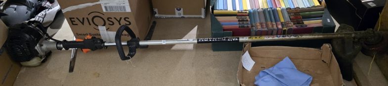 Mitsubishi TLE27 petrol grass strimmer, 180cm long (please note VAT will be payable on the hammer)