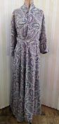 A vintage paisley dressing gown, probably gentleman's. Condition Report I think the dressing gown is