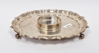 Edwardian silver desk inkstand by Goldsmiths & Silversmiths Company Limited, London 1908, of