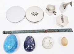 Mixed lot of collectables including two Dansk Designs metal paperweights in the form of a giraffe