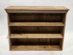Late 19th/early 20th century pine dresser top with two shelves, 91cm high x 118cm wide x 25cm deep