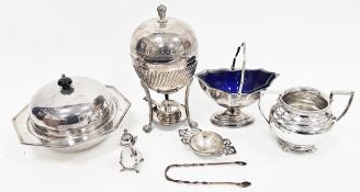 Quantity of silver plate including an entree dish and cover, swing handled sugar basket, etc