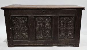 18th century oak coffer, the rectangular two-plank top with thumbmoulded edge, opening to an empty