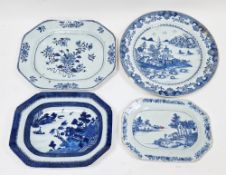 Collection of Chinese export porcelain variously decorated in blue and white with willow patterns,