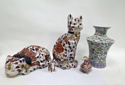 Late 19th/early 20th century Chinese famille rose vase, painted with scattered flowers within pink