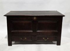 18th century oak mule chest, hinged the lid opening to a lidded candle tray, two panel front over