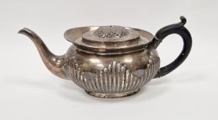 Victorian silver teapot, London 1894, of oval form with gadrooned decoration, 11cm high, 14ozt