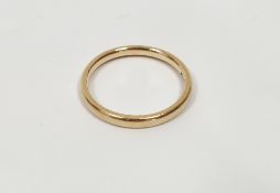 9ct gold wedding ring, finger size M, 1.8g approx
