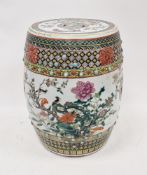 Chinese export porcelain famille verte barrel-shaped garden seat, late 19th century, painted with