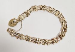 9ct gold gate-link bracelet with heart-shaped padlock clasp, 3.6g approx