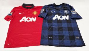 Manchester United 2013/14 season home and away shirts, size M (2)