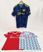 Manchester United 2021/22 season home, away and third away shirts, size L (3)
