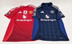 Manchester United 2024/25 season home and away shirts, size M (2)