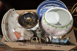 LOT WITHDRAWN Collection of ceramics including a pair of 19th century Chinese blue and white