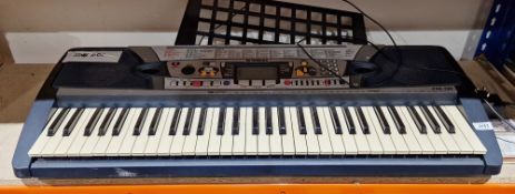 Yamaha PSR-280 electric keyboard