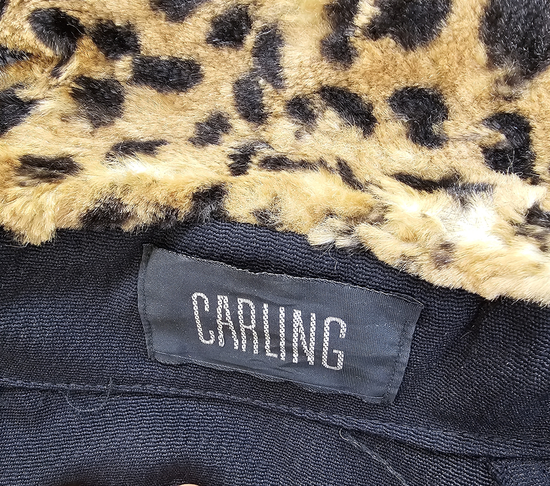 Vintage crepe coat labelled Carling with faux-leopardskin collar and cuffs, a Leana lady's coat - Image 2 of 7