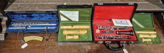 Howarth & co oboe, three piece with boxed mouthpieces, marked Howarth & Co, London, in fitted