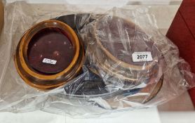 Four wooden oval picture frames (4)