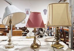Three brass table lamps (3)