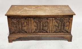 Oak and elm small coffer in the 18th century manner, the hinged lid opening to an empty space,