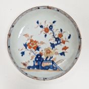 Chinese export Imari dish, 18th century, painted underglaze blue iron red and gilding with flowers