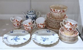 Worcester porcelain blue and white teapot and cover, circa 1775, blue open crescent mark, painted