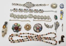 Collection of costume jewellery including agate stone necklace and brooches, yellow metal target