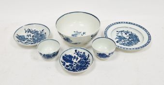 Group of Worcester blue and white porcelain Fence pattern tea wares, circa 1770, blue crescent