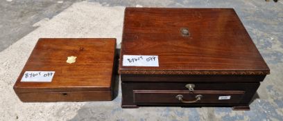 Mahogany cutlery box, the interior of the hinged lid with a marquetry sailing boat design, 44cm wide