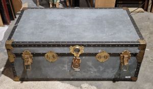 Vintage Overpond travelling trunk, 36cm high x 91cm wide