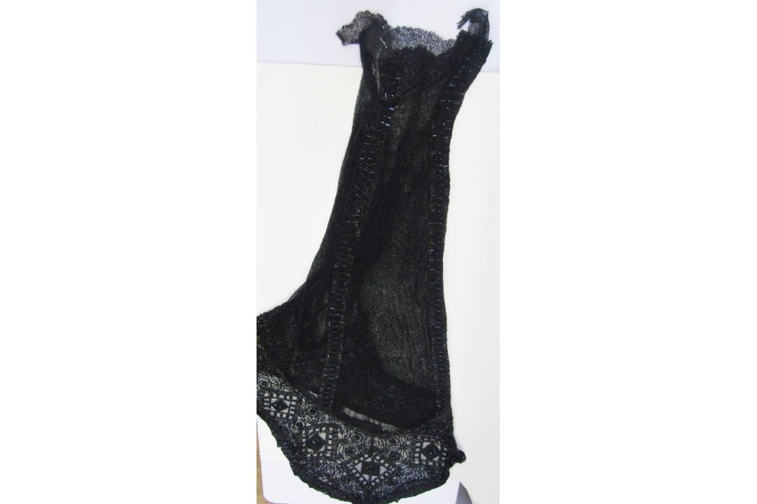 Victorian capelet heavily embellished with faux jet beads, faux jet fringe, rosettes, bearing - Image 1 of 5