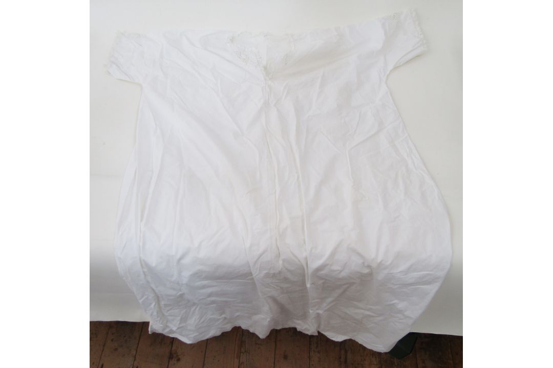 Various Victorian/Edwardian undergarments to include four pairs of cotton bloomers, two small - Image 2 of 8