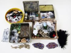 Large quantity of assorted buttons, vintage and earlier, to include bakelite, wooden, Victorian,