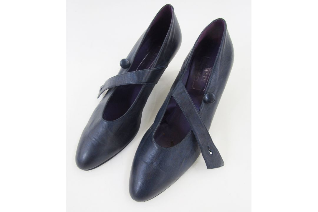 A pair of mid-century Bally strapped court shoes, leather button, size 40.5, a vintage evening bag - Image 2 of 3